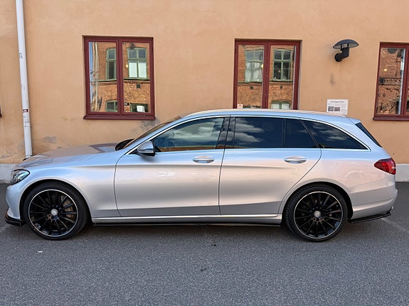 Mercedes-Benz C350 3 of 21