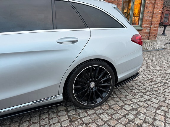 Mercedes-Benz C350 5 of 5