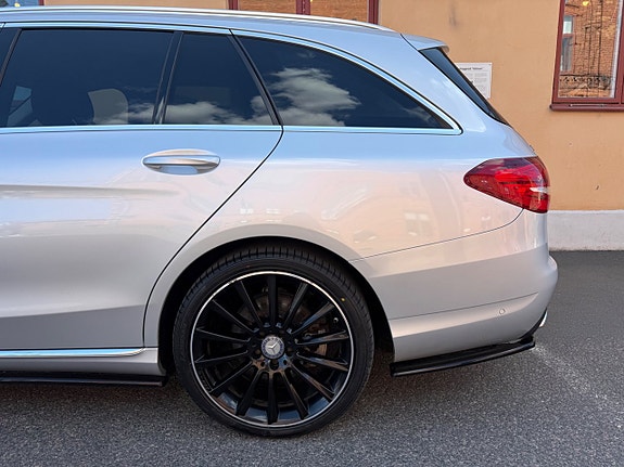 Mercedes-Benz C350 9 of 21