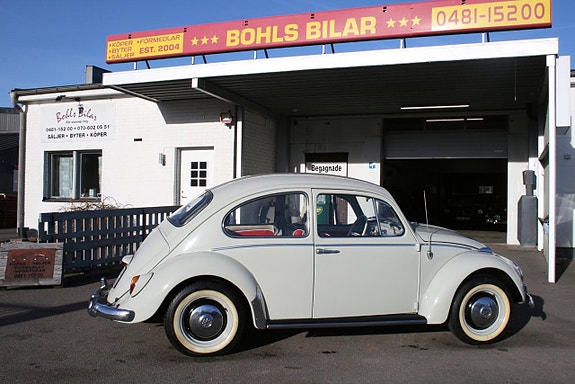 Volkswagen 1300 7 of 22