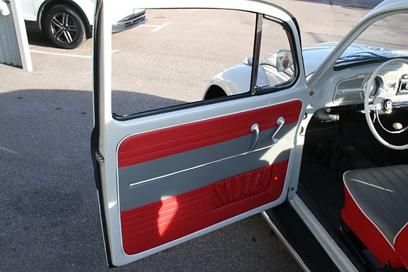 Volkswagen 1300 11 of 22