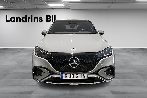 Mercedes-Benz EQE350 2 of 5