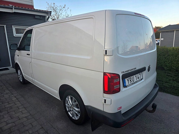 Volkswagen Transporter 3 of 5