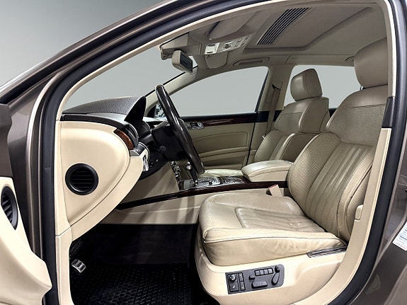 Volkswagen Phaeton 5 of 5