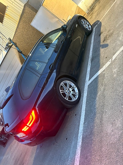 BMW 520d 4 of 5