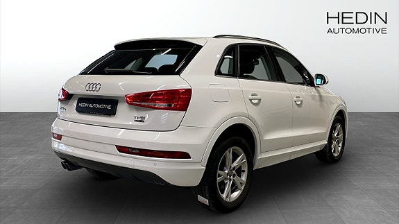 Audi Q3 2 of 5