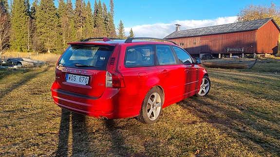 Volvo V50 4 of 5