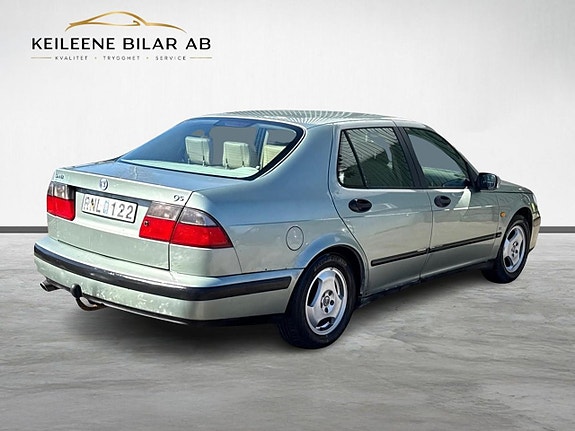 Saab 9-5 8 of 17