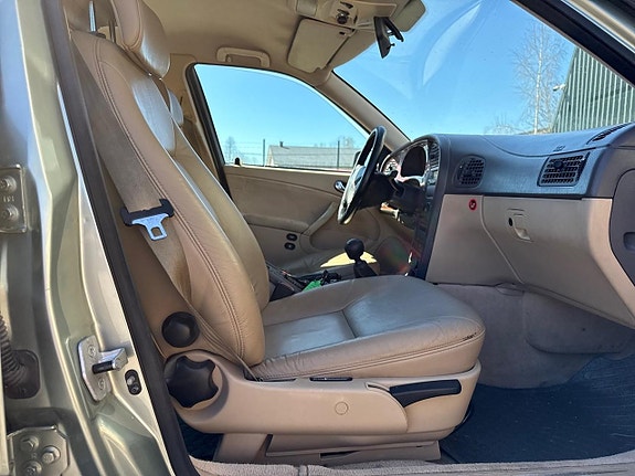 Saab 9-5 13 of 17