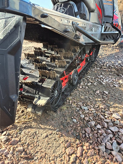 Polaris 800 Switchback Assault 144" 4 of 7