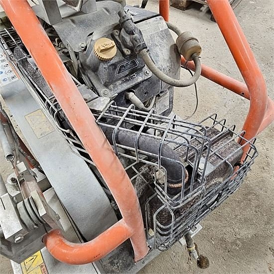 Husqvarna SOFF-CUT 4000 8 of 16