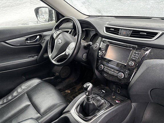 Nissan X-Trail 14 of 16