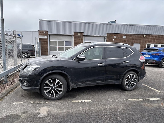 Nissan X-Trail 3 of 16