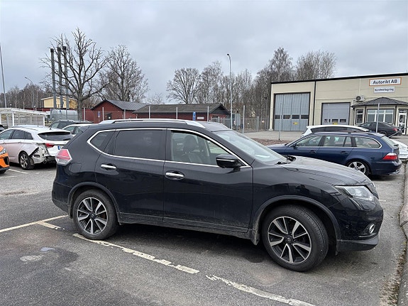 Nissan X-Trail 15 of 16