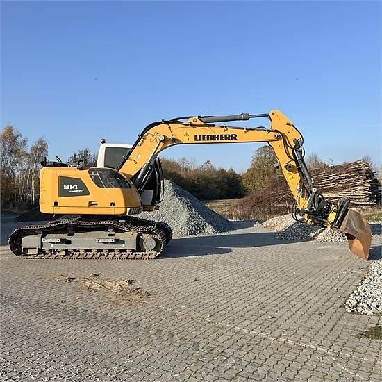 Liebherr R914 Compact S - 17 ton - Video! 11 of 30