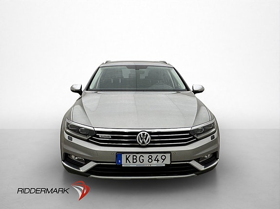 Volkswagen Passat Alltrack 3 of 5