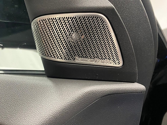 BMW iX3 11 of 16