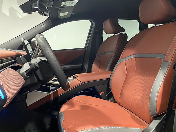 BMW iX3 5 of 5