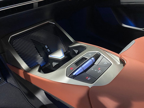 BMW iX3 12 of 16