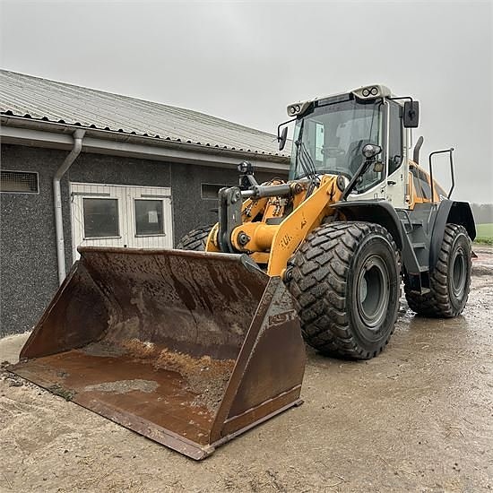 Liebherr L526 - 15 ton 4 of 30