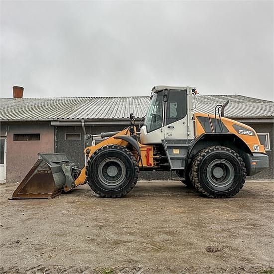 Liebherr L526 - 15 ton 2 of 30