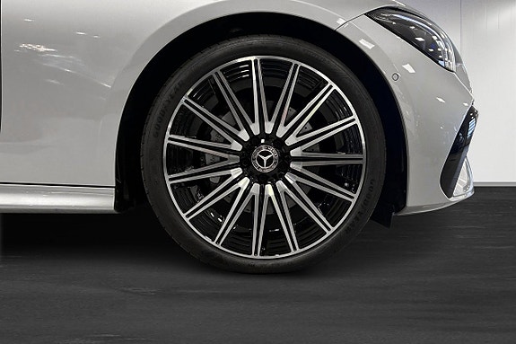 Mercedes-Benz CLE300 12 of 14