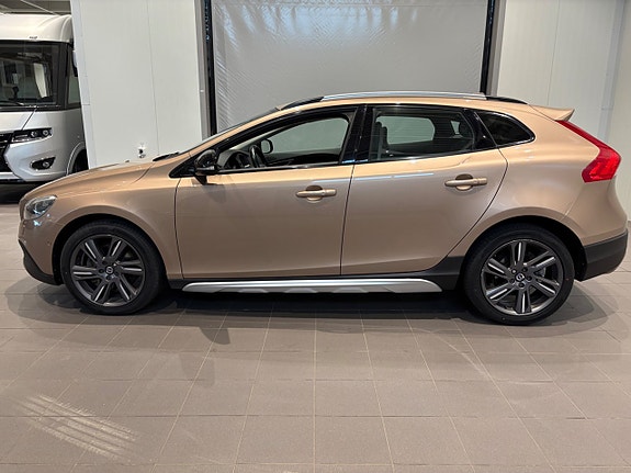 Volvo V40 Cross Country 4 of 5