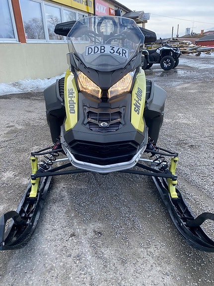 Ski-Doo Expedition xtreme 900 ace turbo R 2 of 2