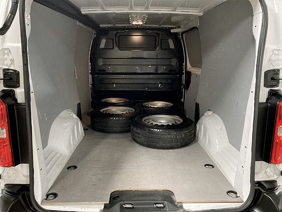 Opel Vivaro 14 of 14