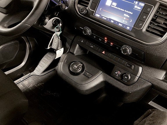 Opel Vivaro 12 of 14