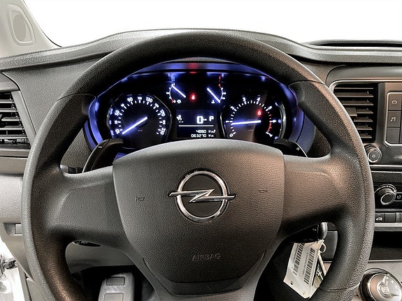 Opel Vivaro 9 of 14