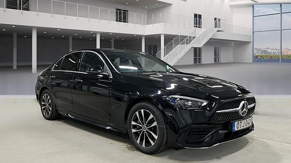 Mercedes-Benz C300 de 3 of 5