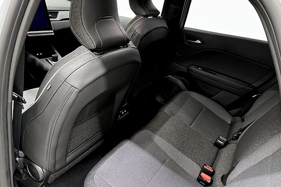 Renault Captur 8 of 9