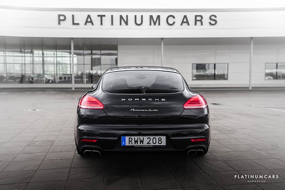 Porsche Panamera Turbo 4 of 17
