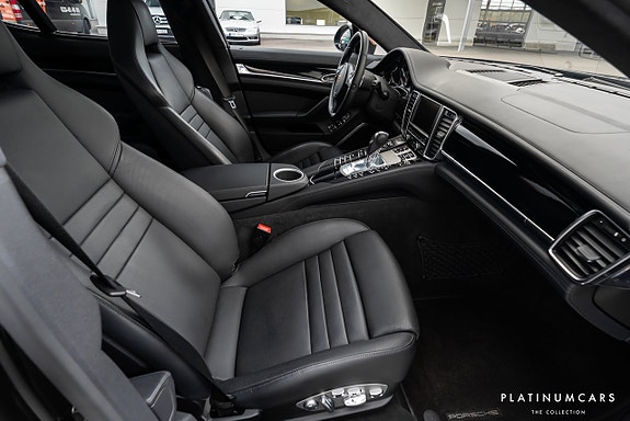 Porsche Panamera Turbo 6 of 17