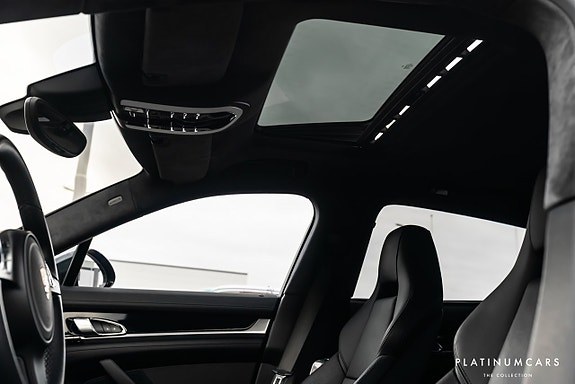 Porsche Panamera Turbo 8 of 17