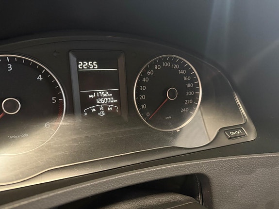 Volkswagen Caravelle 14 of 14