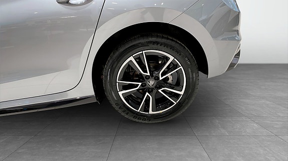 Skoda Fabia 6 of 12