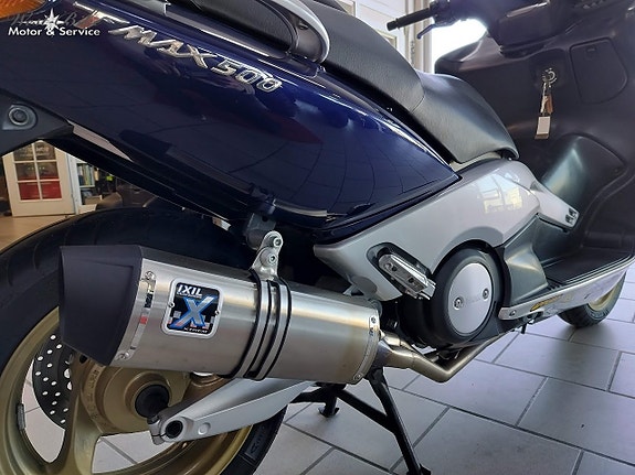 Yamaha T-Max XP500 9 of 11