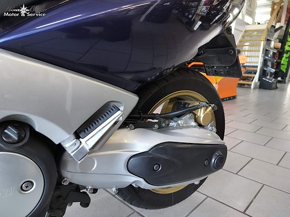 Yamaha T-Max XP500 7 of 11