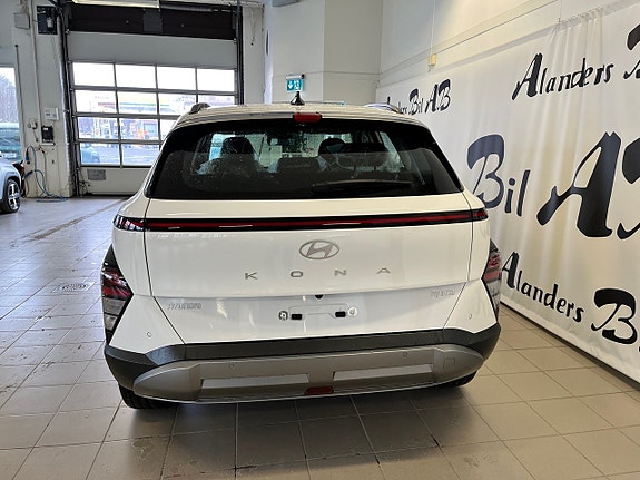 Hyundai Kona 3 of 4