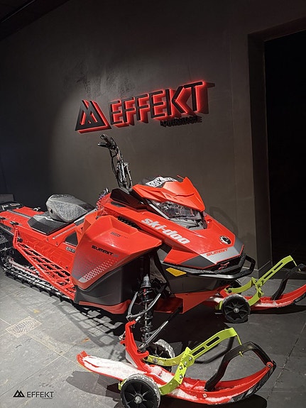 Ski-Doo Summit X 154 850 SHOT