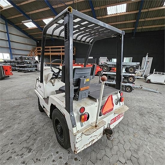 Clark CT30 - Towing traktor / Bagage tug 4 of 30