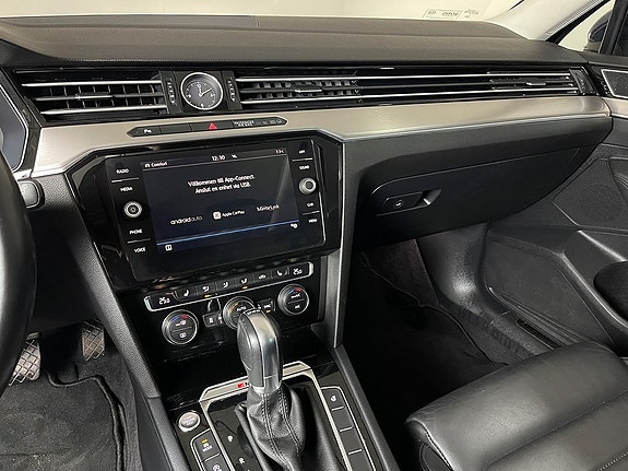 Volkswagen Passat 14 of 20
