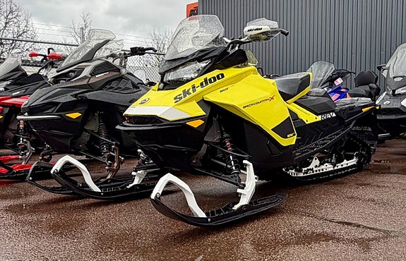 Ski-Doo Backcountry X 850 E-TEC 146"