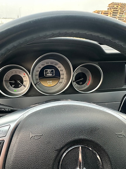 Mercedes-Benz C180 5 of 5