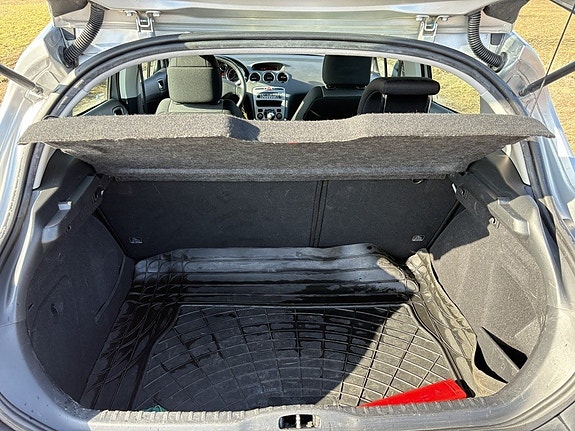 Peugeot 308 7 of 15