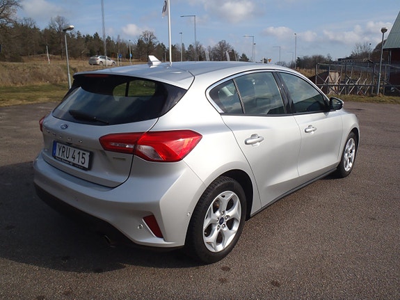 Ford Focus 3 of 5