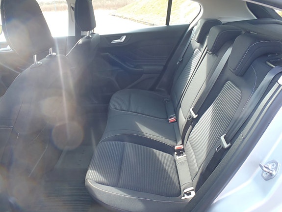 Ford Focus 13 of 17