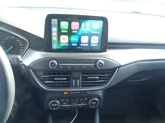 Ford Focus 9 of 17